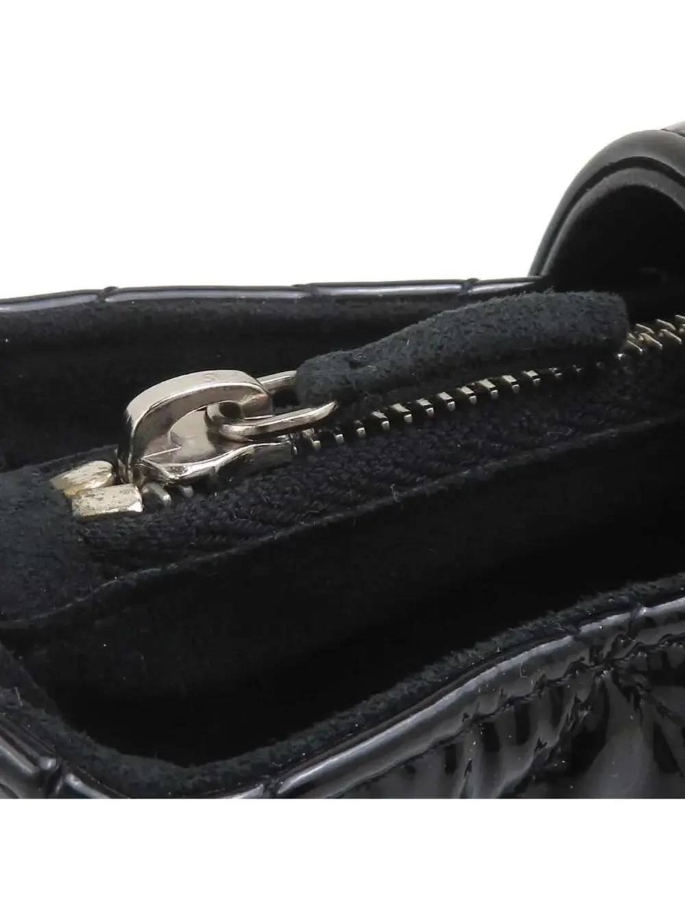 CHANEL elevate your